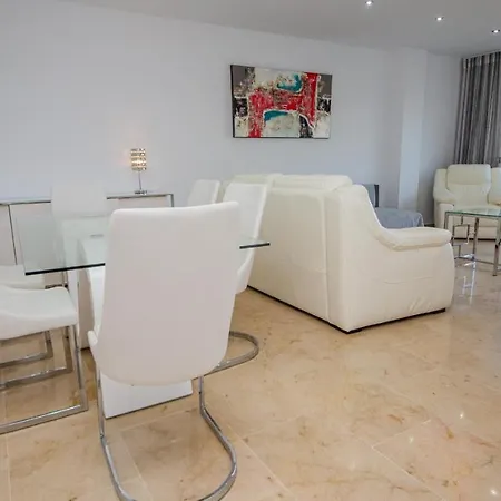 Marina Duquesa 951 Apartment